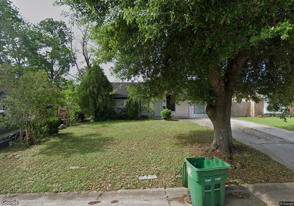 5725 Mackinaw St, Houston, TX 77053 - photo 1