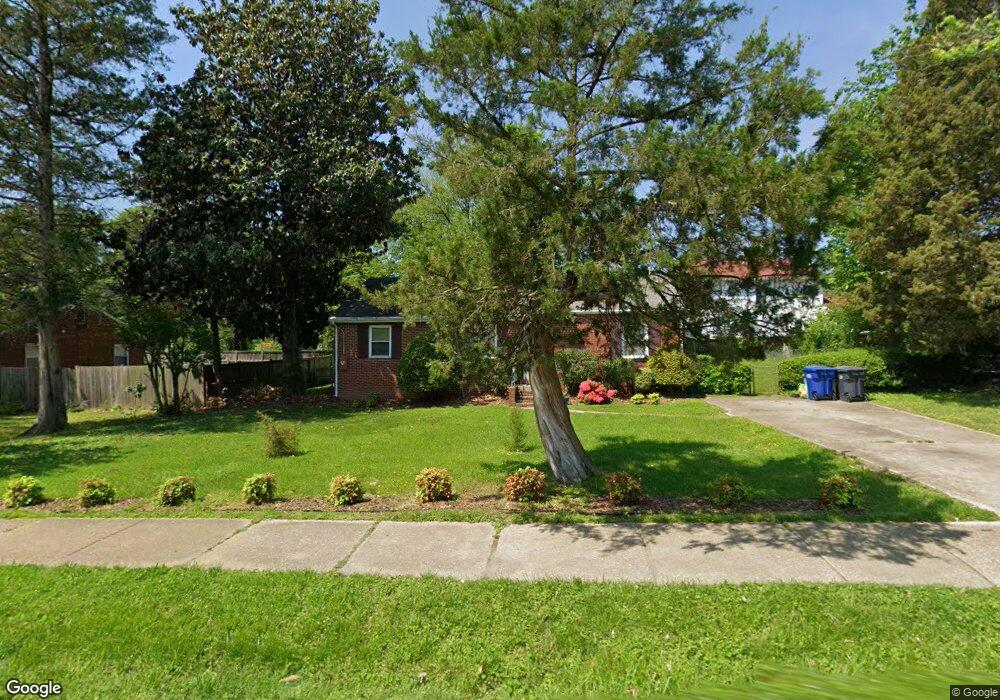 6804 Smithway Dr, Alexandria, VA 22307 - photo 1