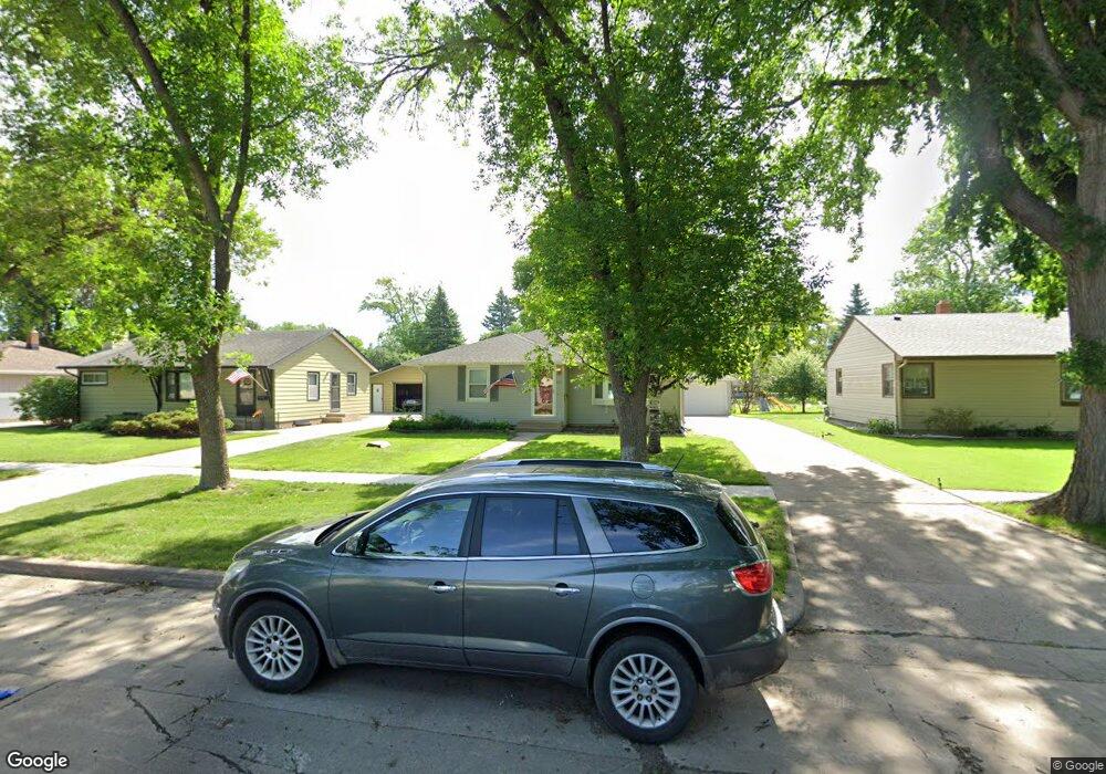 1722 14th St S, Fargo, ND 58103 - photo 1
