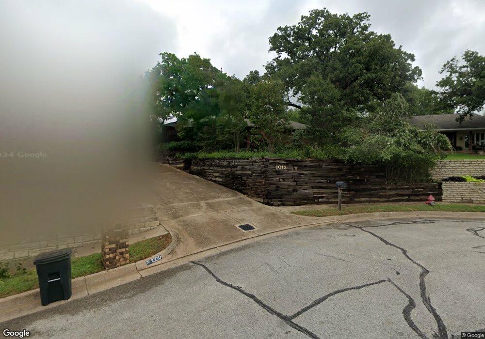 1013 Clear View Dr, Bedford, TX 76021 - photo 1