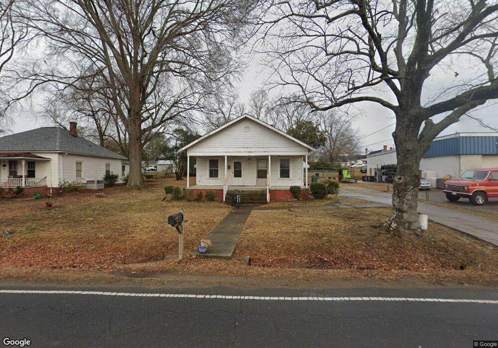 606 Hillsboro St, Oxford, NC 27565 - photo 1