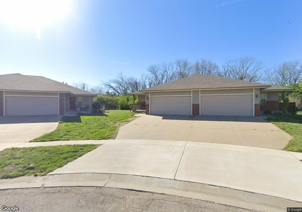 3406 SW Amarosa Cir, Topeka, KS 66614 - photo 1