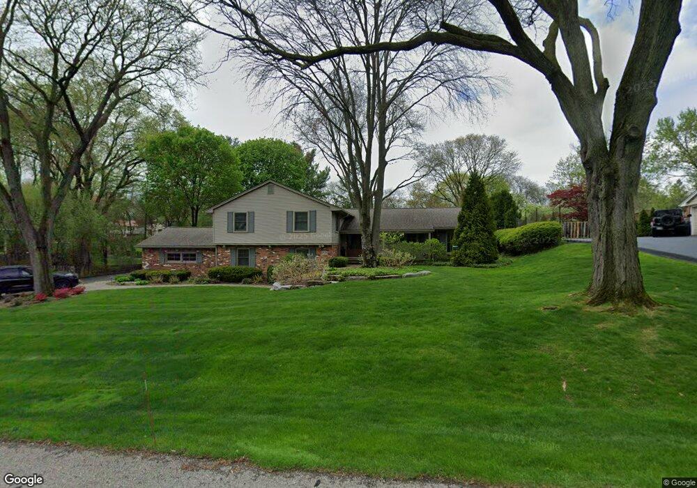 1035 Top View Rd, Bloomfield Hills, MI 48304 - photo 1