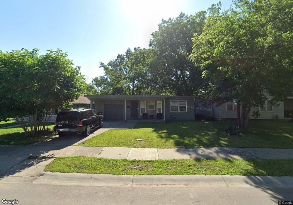 7105 Agnes Ave, Kansas City, MO 64132 - photo 1