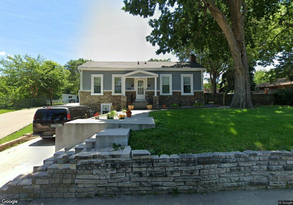 1507 Evergreen Ave, Des Moines, IA 50320 - photo 1