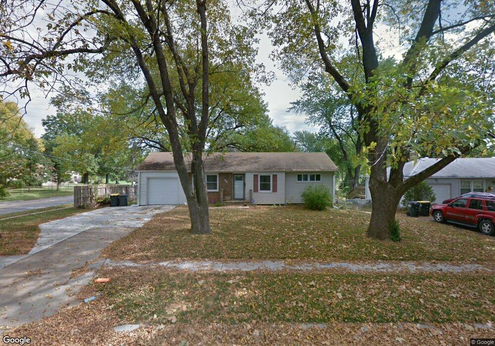 5503 Barton Ln, Shawnee, KS 66203 - photo 1