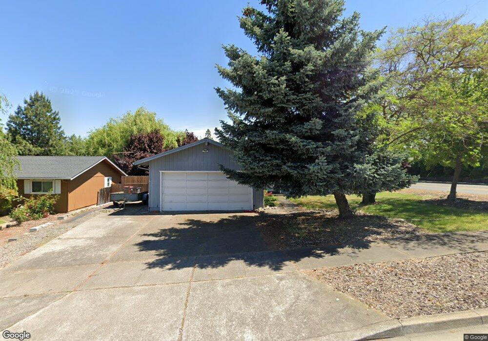 1302 Papago Dr, Medford, OR 97504 - photo 1