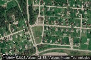 121 Broadway St, Leisenring, PA 15455