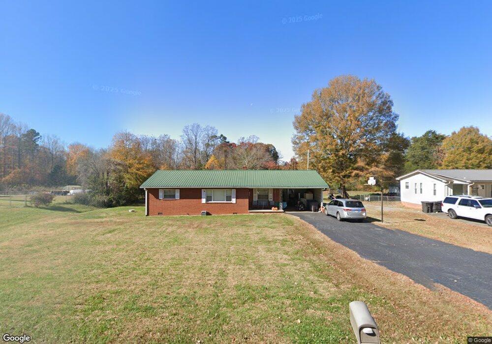 229 N Greenbriar Rd, Statesville, NC 28625 - photo 1