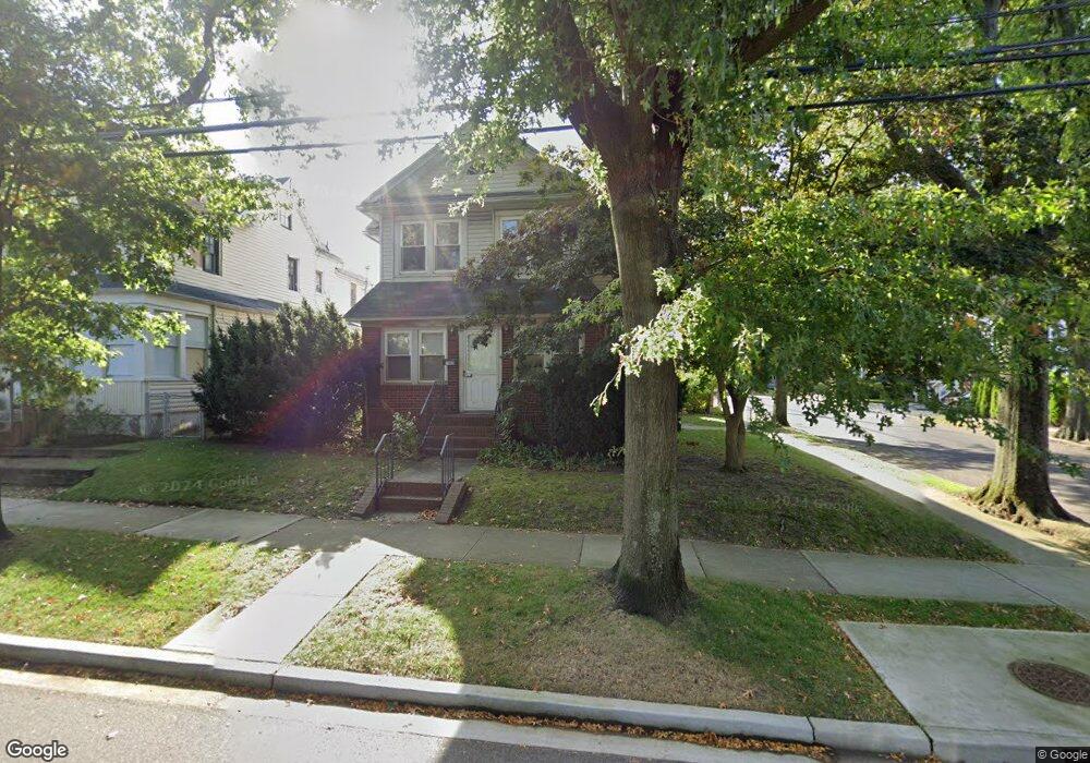 100 Floral Blvd, Floral Park, NY 11001 - photo 1