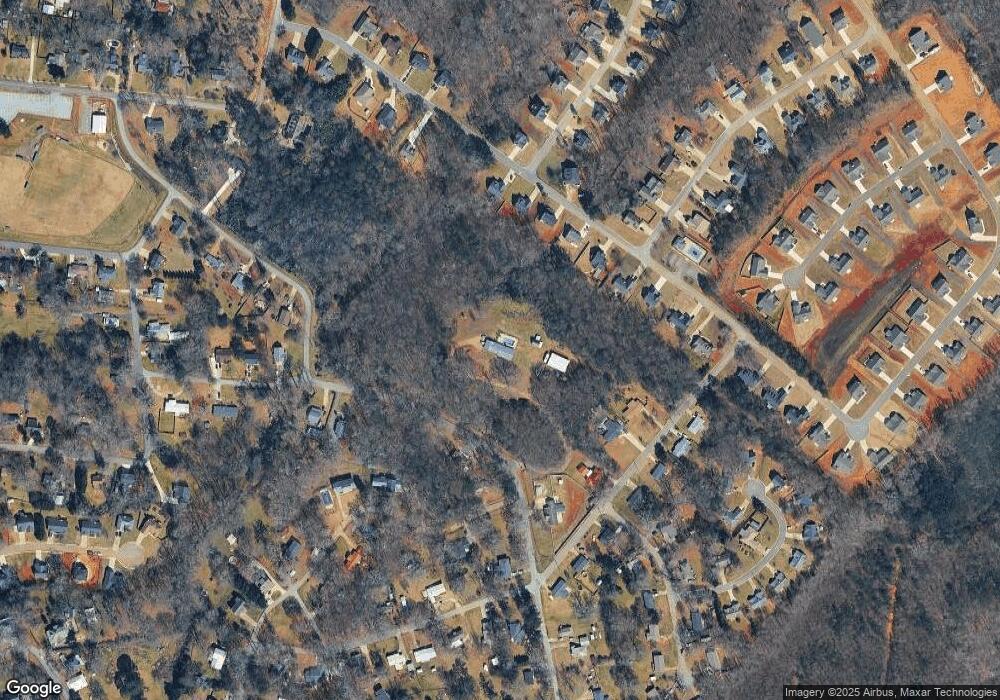 510 Shankle Rd, Commerce, GA 30529 - photo 1