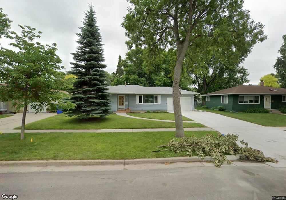 2917 3rd St N, Fargo, ND 58102 - photo 1