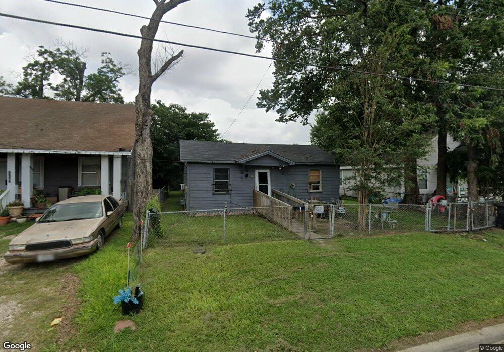 6610 Amasa St, Houston, TX 77022 - photo 1