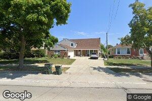 8439 N Shermer Rd, Niles, IL 60714