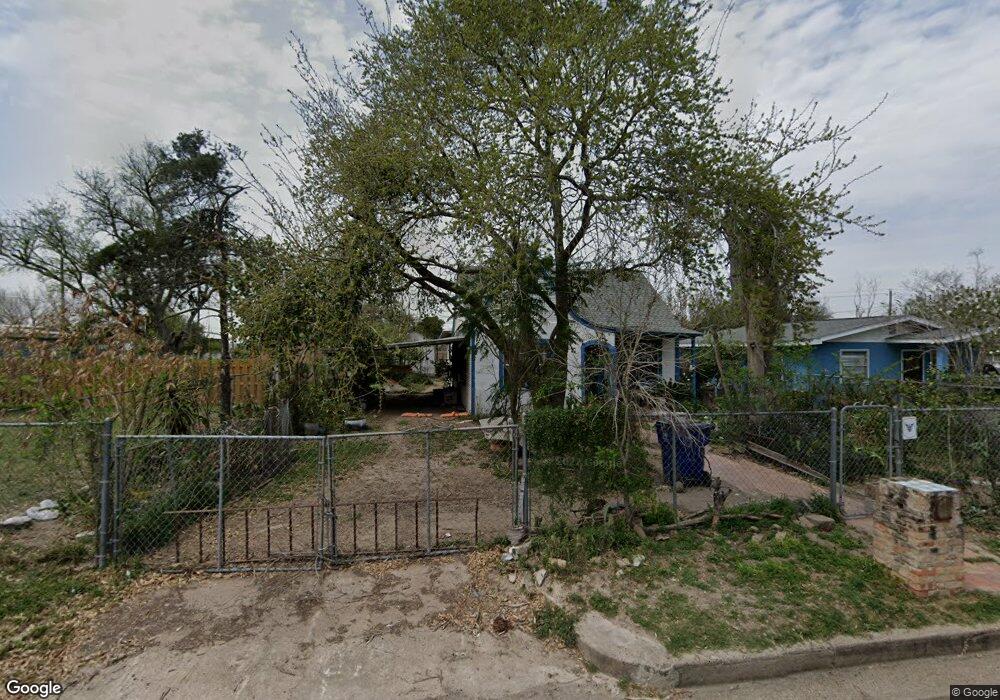 105 N 8th St, Donna, TX 78537 - photo 1