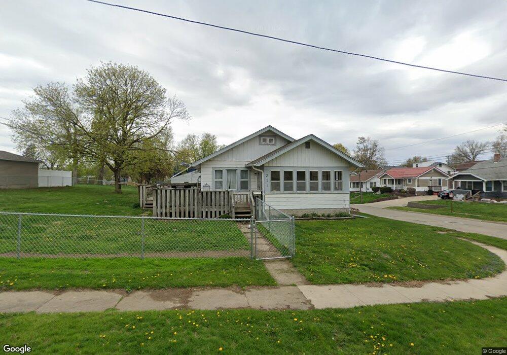 311 E 14th St N, Newton, IA 50208 - photo 1