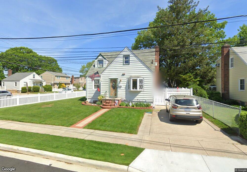 730 Ash St, Franklin Square, NY 11010 - photo 1