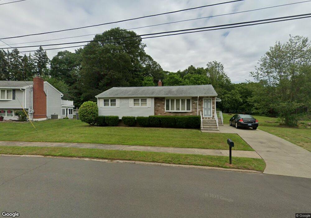 19 Englewood Dr, East Haven, CT 06513 - photo 1