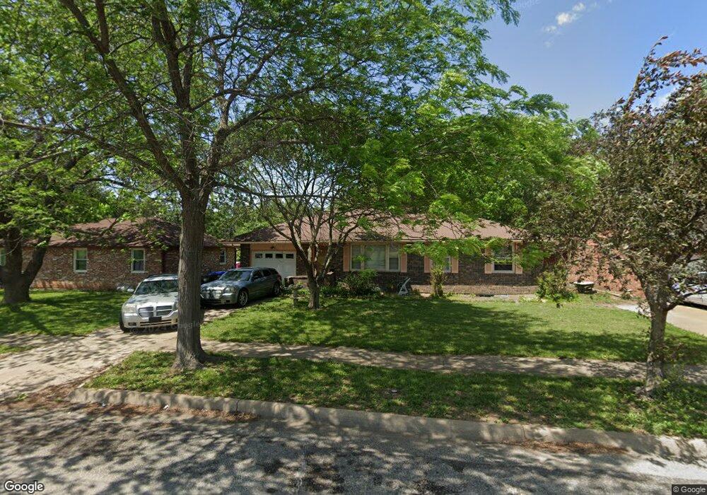 5320 SW 33rd St, Topeka, KS 66614 - photo 1