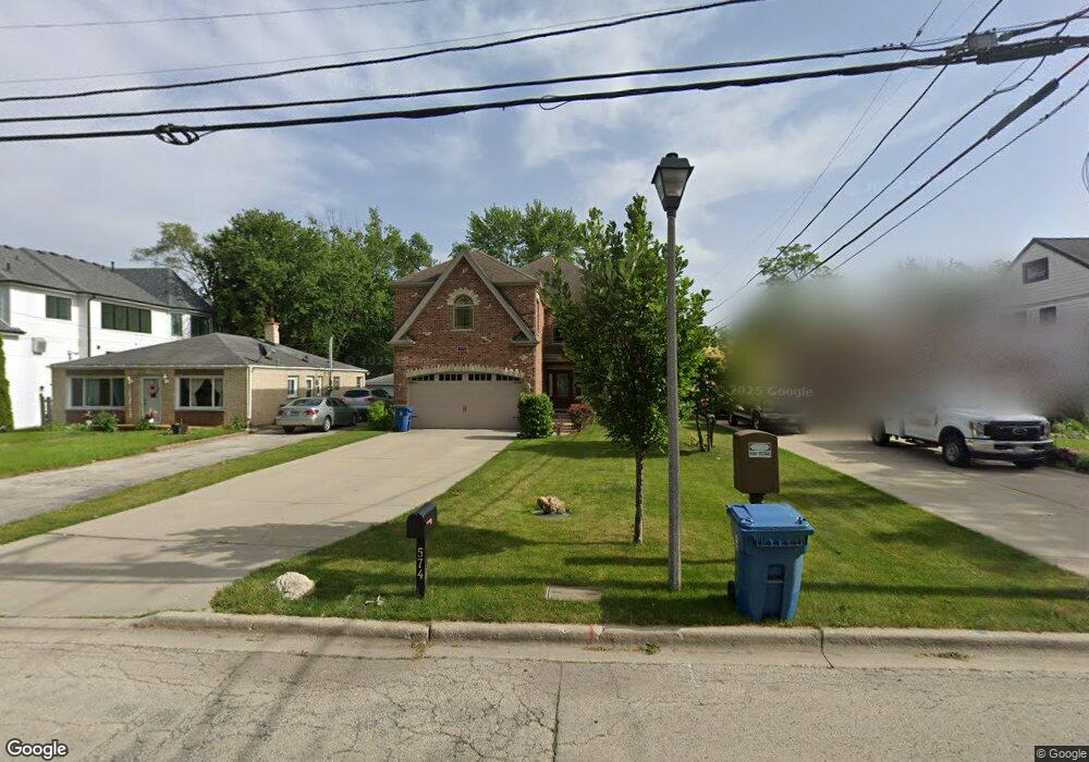 574 W 3rd St, Elmhurst, IL 60126 - photo 1