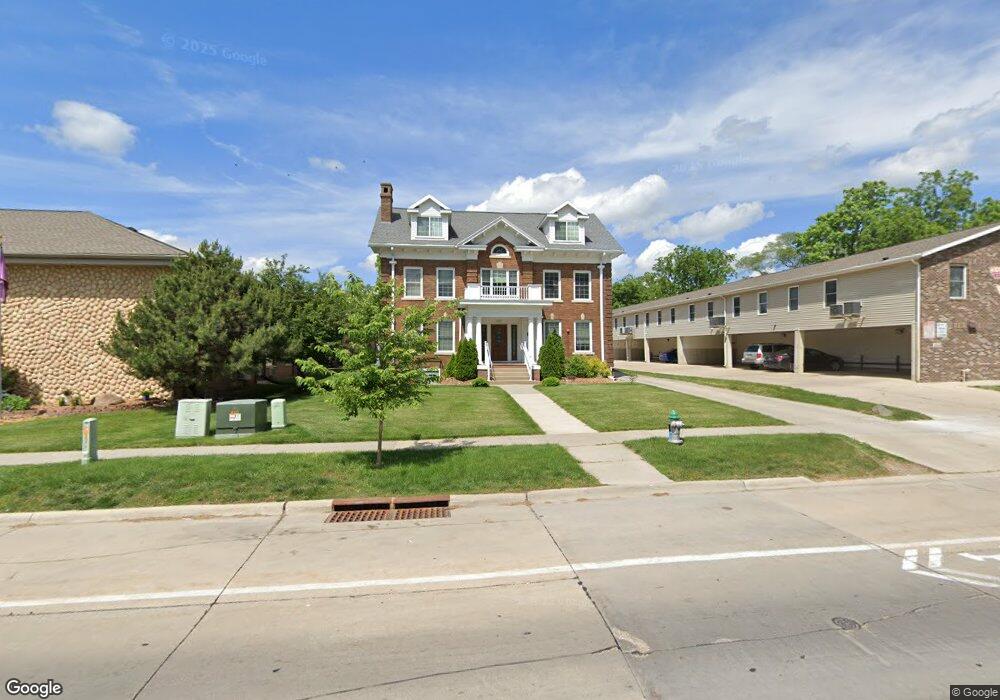 1927 College St, Cedar Falls, IA 50613 - photo 1