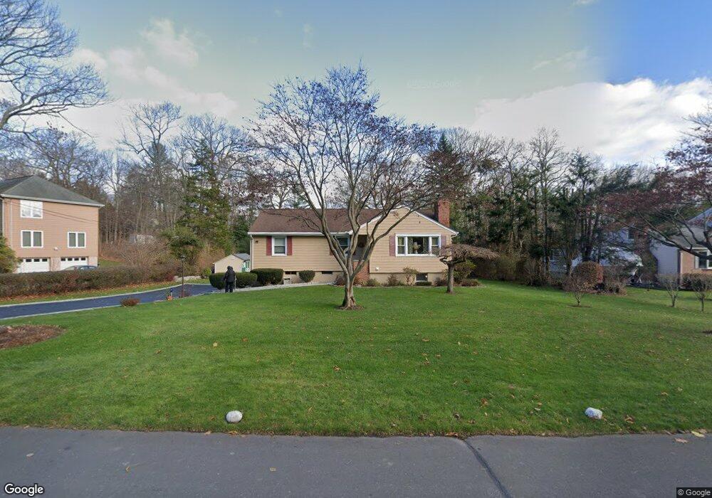 4 Lloyd Rd, Norwalk, CT 06850 - photo 1