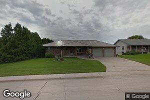 318 E Main St, Epworth, IA 52045