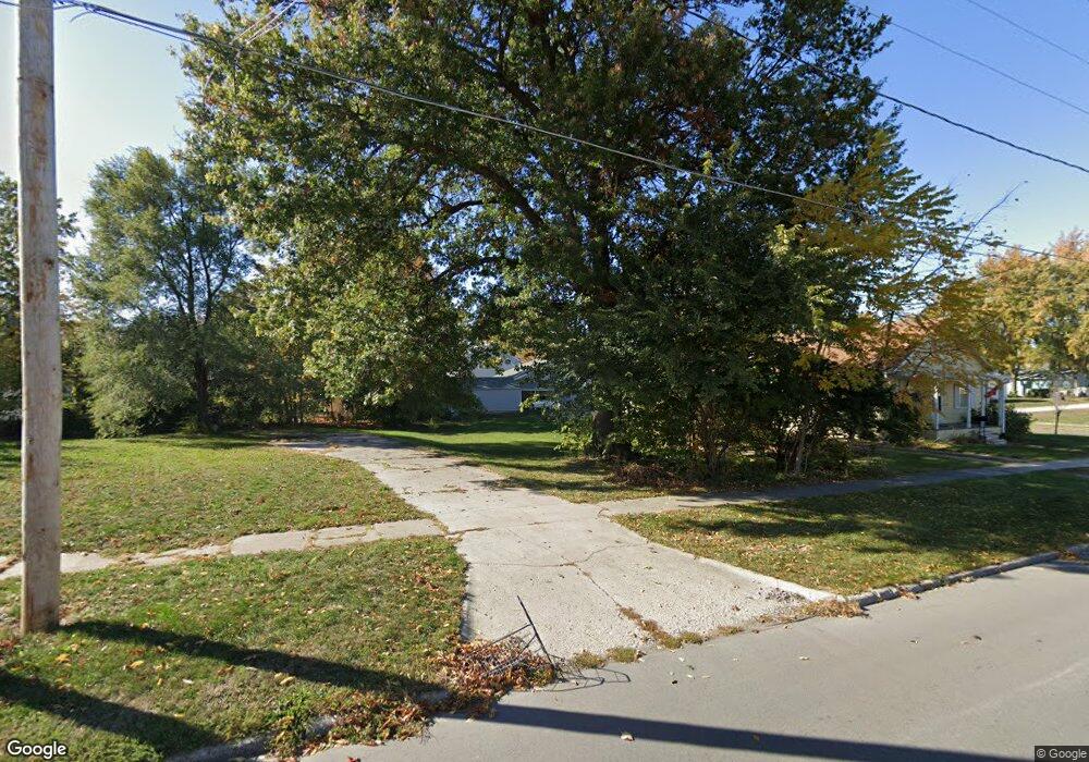 721 E 7th St N, Newton, IA 50208 - photo 1