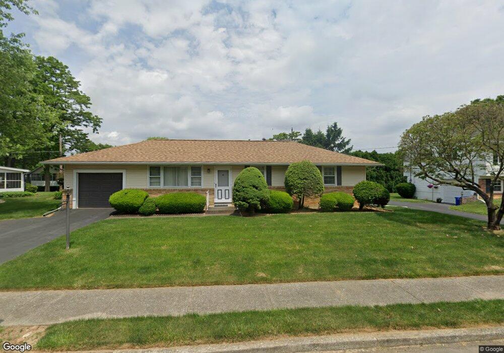 4911 Pine Grove Cir, Allentown, PA 18106 - photo 1