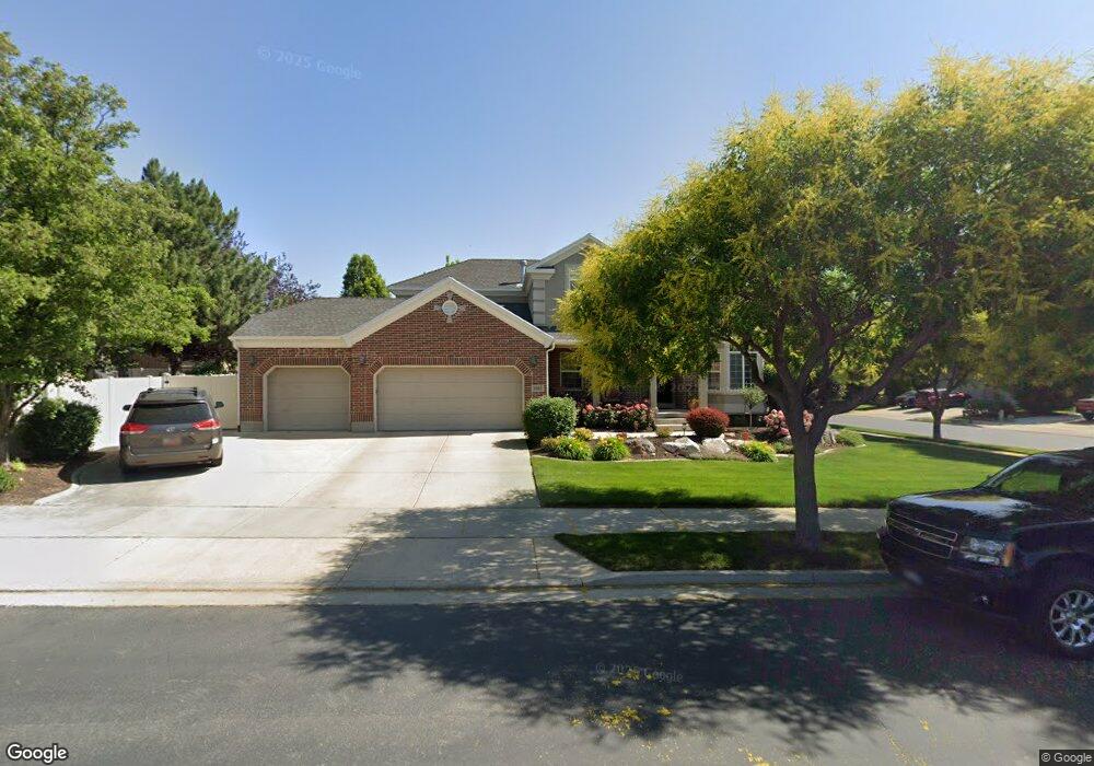 3052 W Snow Peak Ln, South Jordan, UT 84095 - photo 1