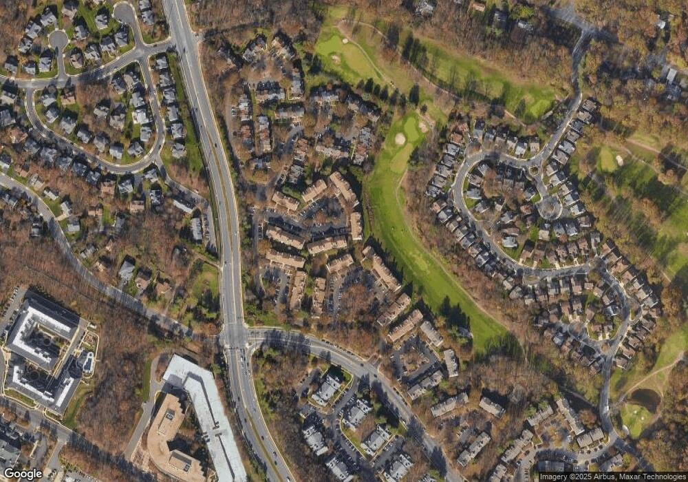 12105 Greenway Ct unit 187, Fairfax, VA 22033 - photo 1