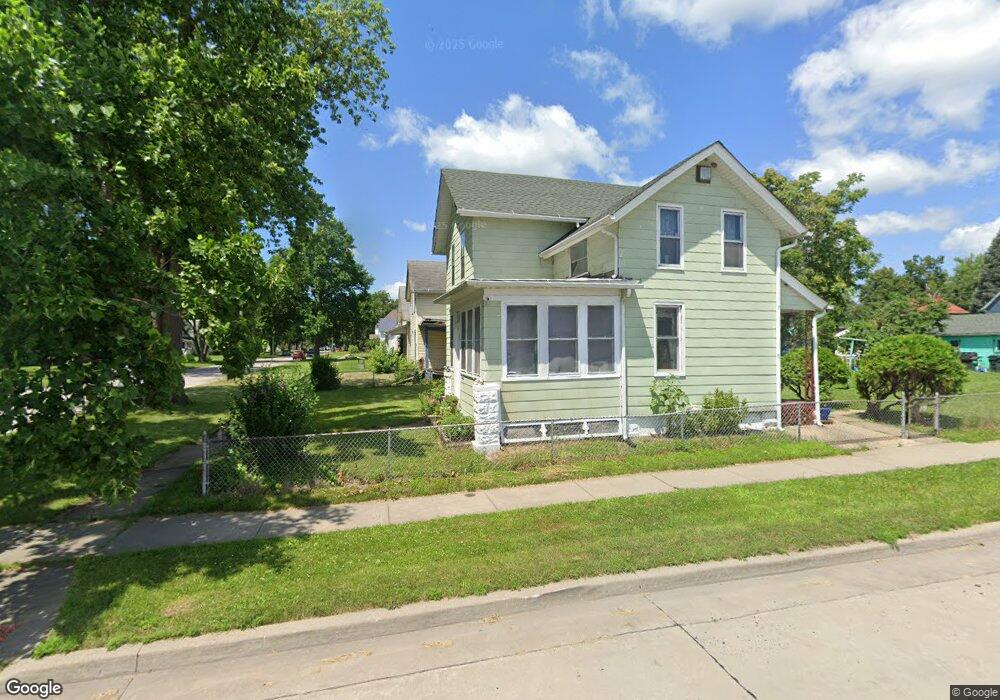 1902 W 2nd St, Davenport, IA 52802 - photo 1