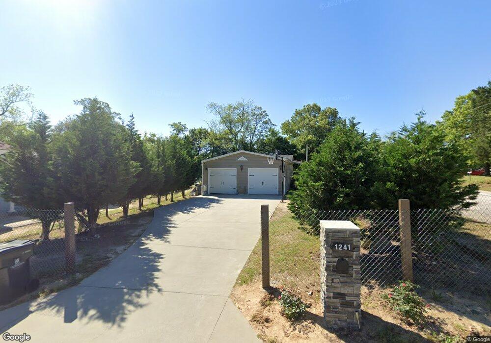 1241 Holland St, West Columbia, SC 29169 - photo 1