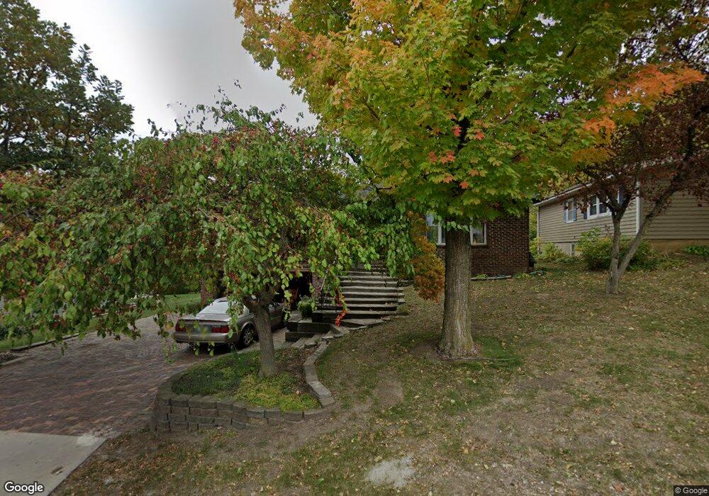 910 W 2nd St S, Newton, IA 50208 - photo 1