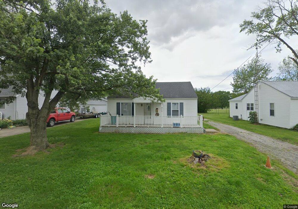 915 N Line St, Loogootee, IN 47553 - photo 1