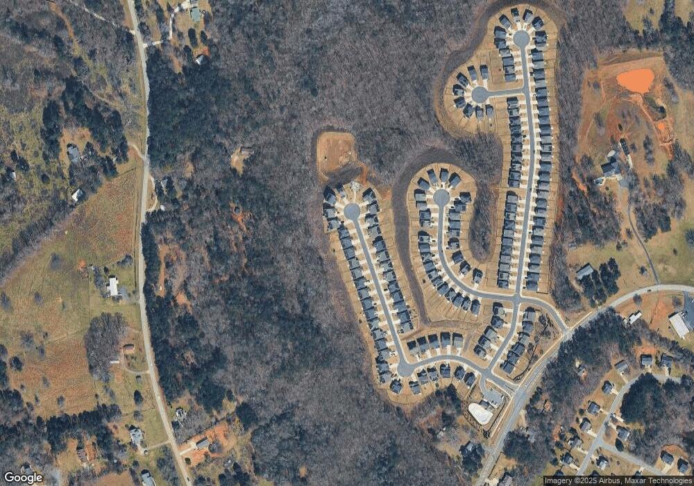 239 Hackberry Ave, Commerce, GA 30529 - photo 1