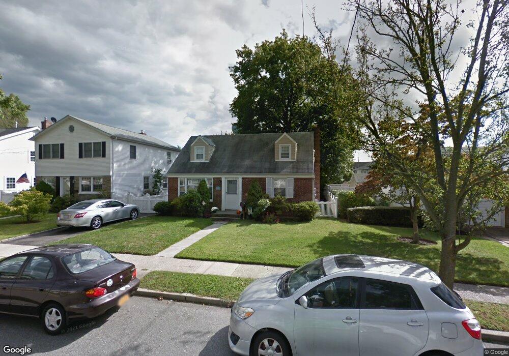 685 4th Place S, Garden City, NY 11530 - photo 1