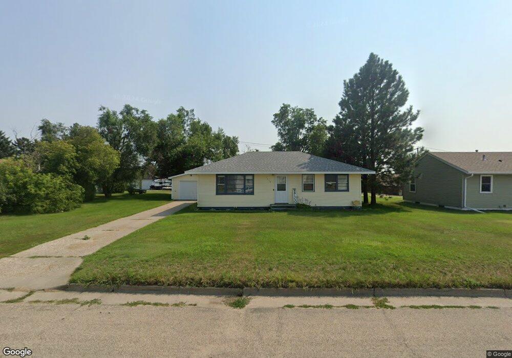 1410 10th St SE, Jamestown, ND 58401 - photo 1