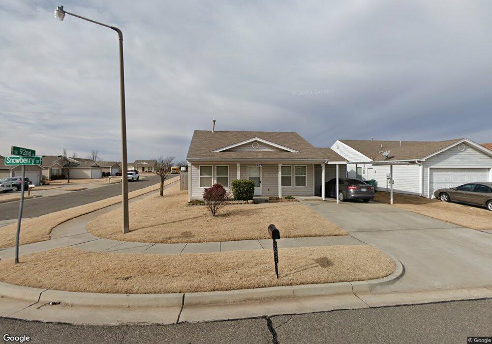 9237 Snowberry Dr, Oklahoma City, OK 73165 - photo 1