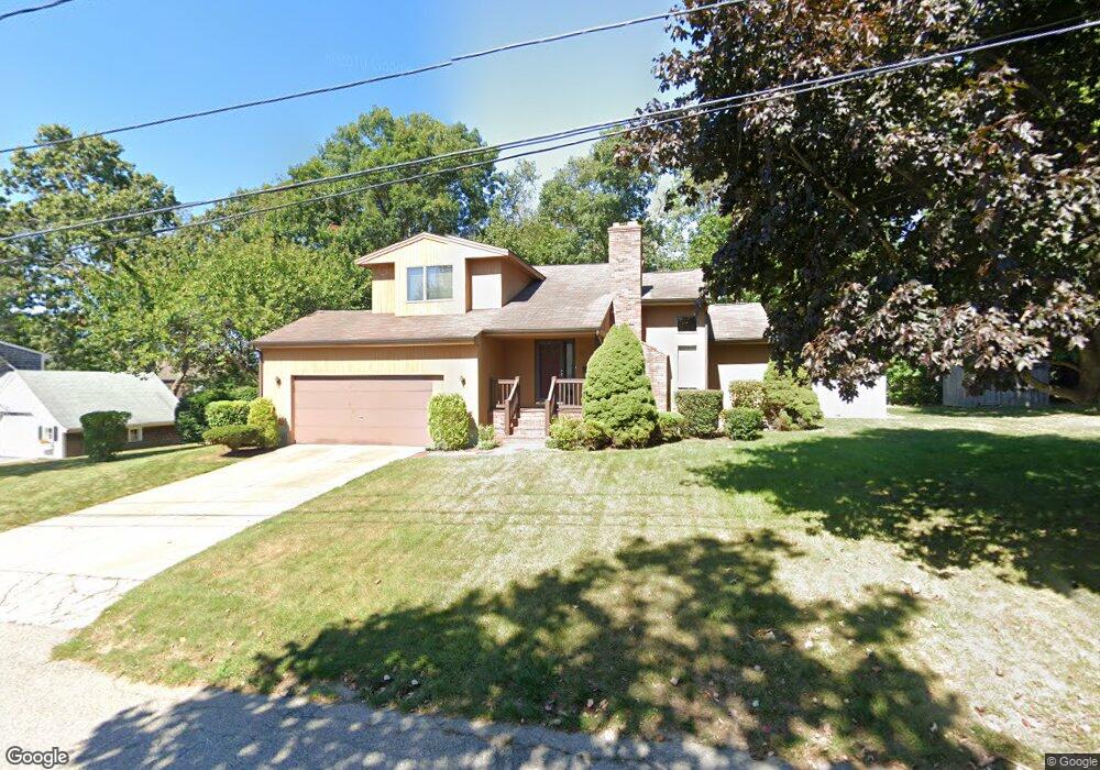 140 Fatima Dr, Warren, RI 02885 - photo 1