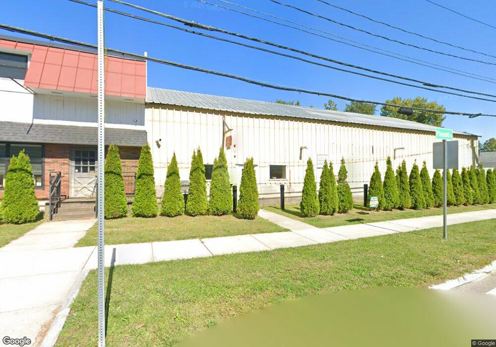 1 Lovefield St, Easthampton, MA 01027 - photo 1