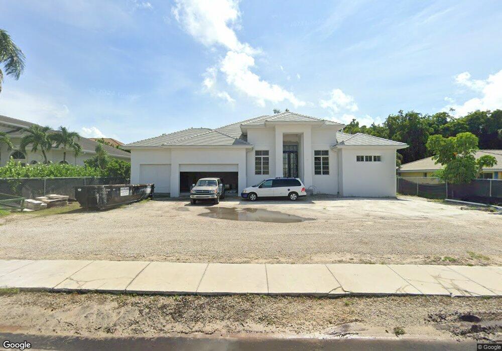 620 Park Shore Dr unit 1, Naples, FL 34103 - photo 1