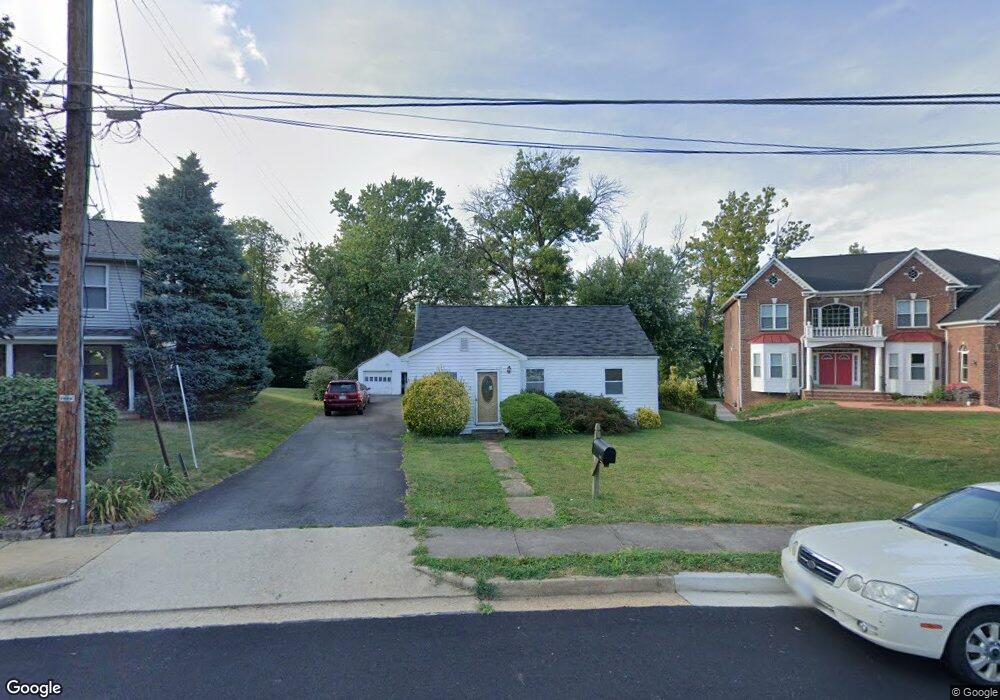 7402 Howard Ct, Falls Church, VA 22043 - photo 1