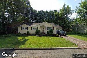 922 Laurel Ave, River Edge, NJ 07661