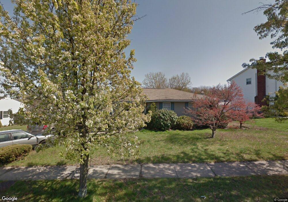 305 Cardinal Dr, Kingston, PA 18704 - photo 1