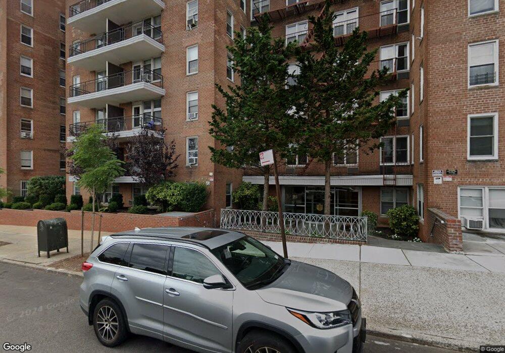 Thornton Place Owners unit 6N, Forest Hills, NY 11375 - photo 1