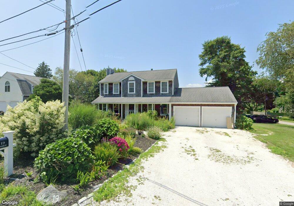 19 Sail St, Jamestown, RI 02835 - photo 1