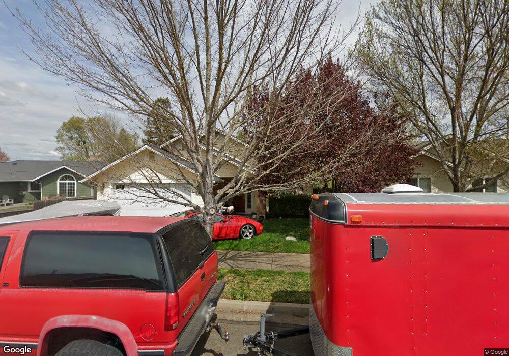 2982 SW Ravenwood Dr, Grants Pass, OR 97527 - photo 1