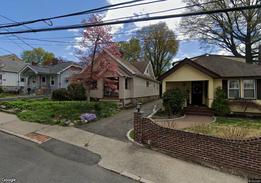 37 Storey Ln unit 3, Yonkers, NY 10710 - photo 1