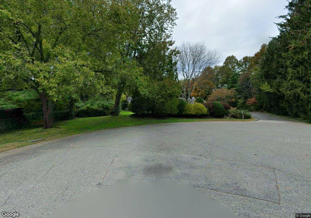 9 Albertson Ln, Old Westbury, NY 11568 - photo 1